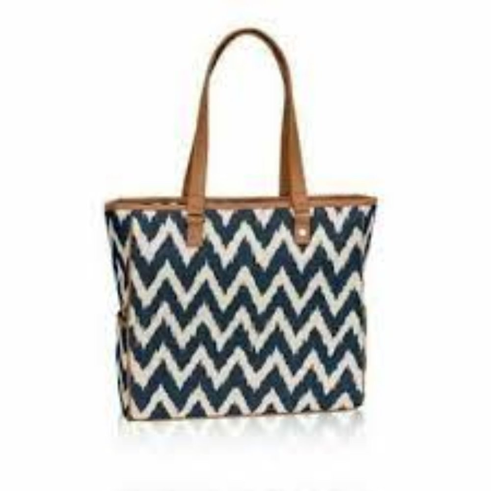 NEW - Thirty-One Cindy Tote
